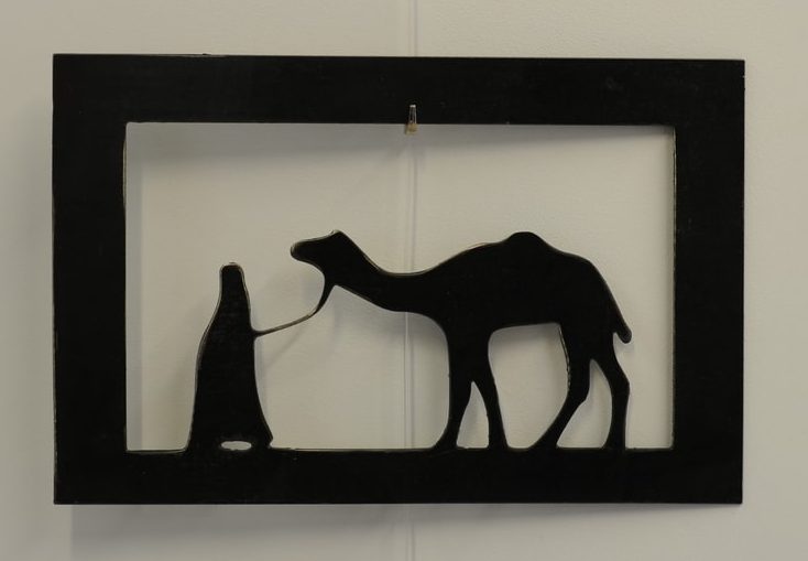 Silhouette découpée en métal représentant un bédouin, décoration murale artisanale