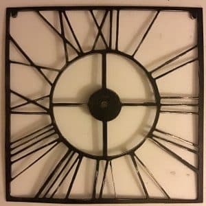 Horloge chiffres romains fins